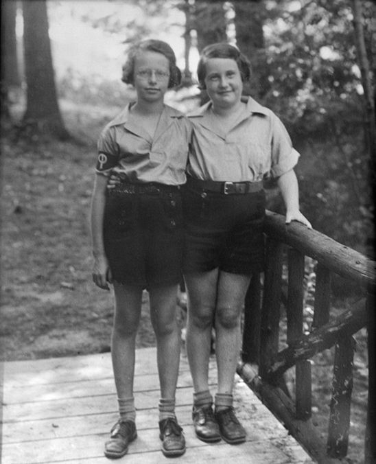 Pinecliffe's first grandchildren, 1940's